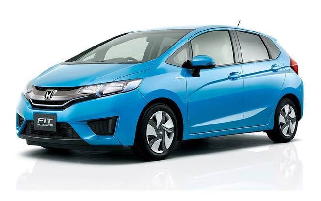 Mini car for airport transfer in Sri Lanka